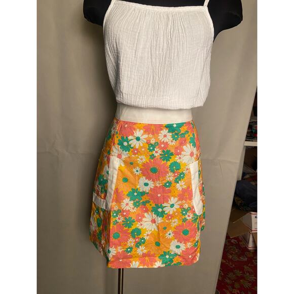 Smack Parlour Dresses & Skirts - Vintage Inspired adorable floral light-weight cotton short, skirt - NWT - Size S